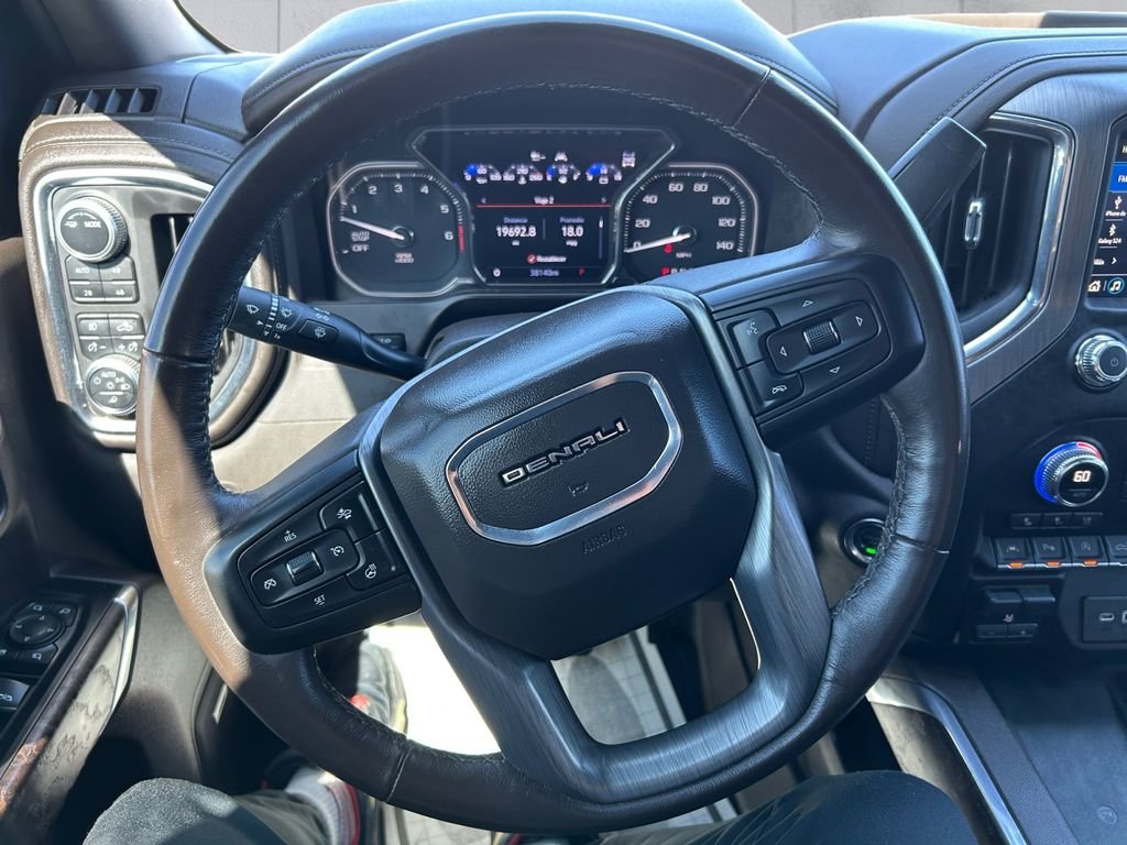 Used 2020 White GMC Denali image 9