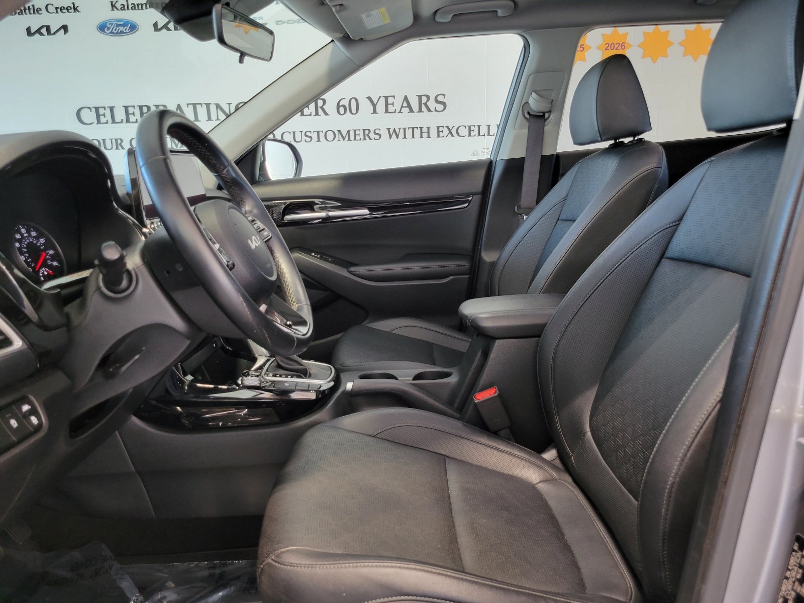 Used 2022 Gray Kia EX image 8