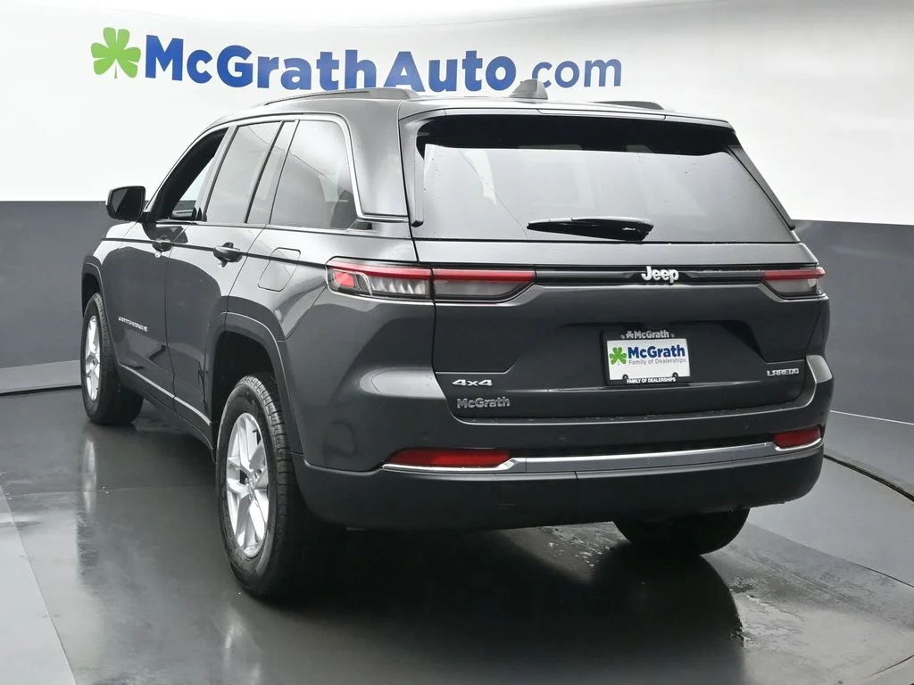 Used 2025 Gray Jeep Laredo X image 29