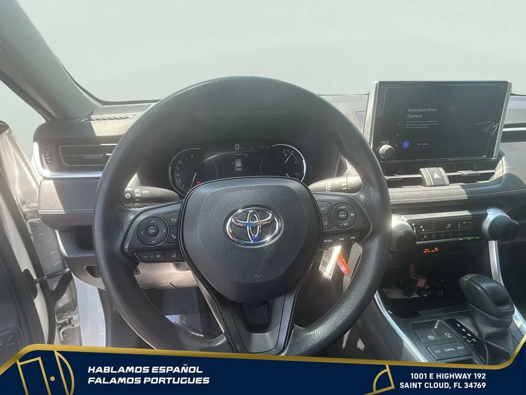 Used 2023 White Toyota LE image 14
