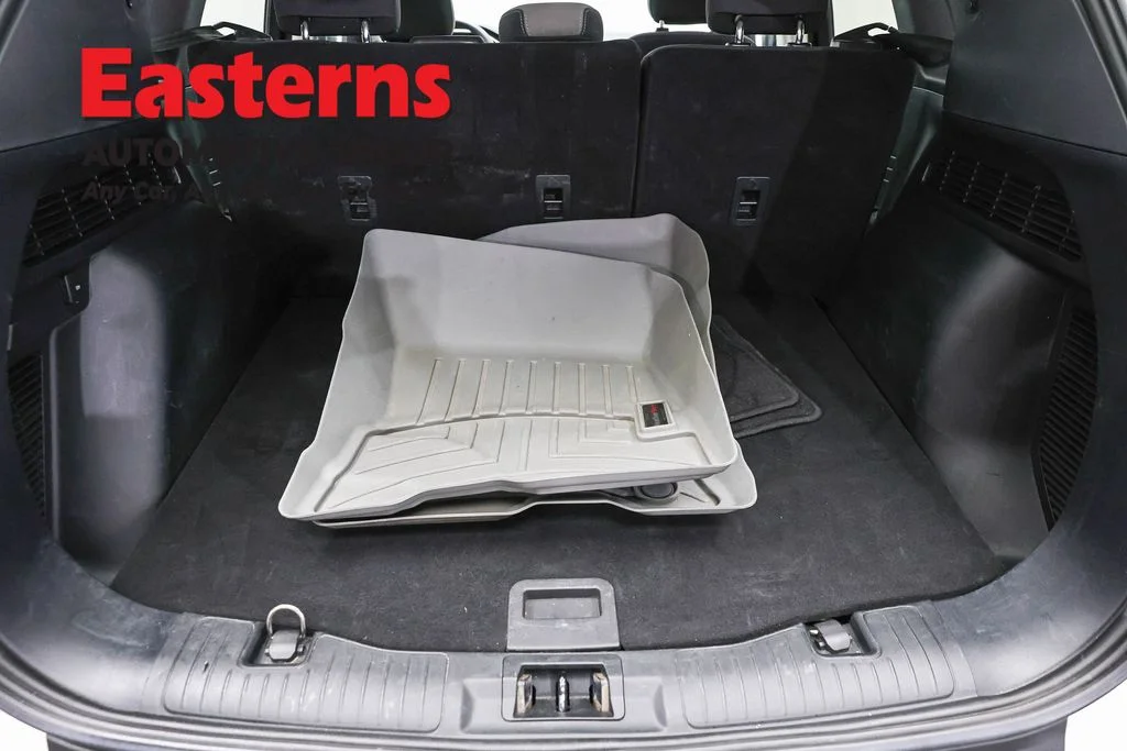 Used 2022 White Ford SE image 9