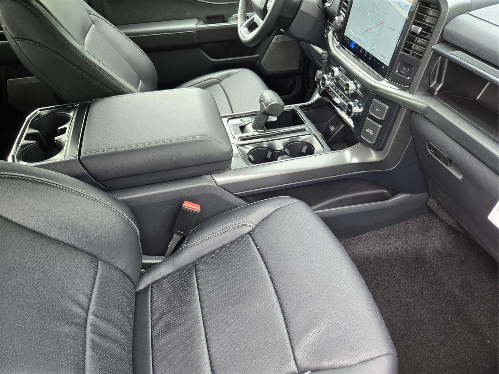 New 2026 Oxford White Ford Lariat® image 9