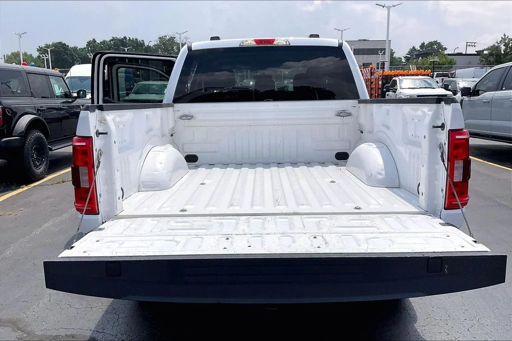 Used 2021 White Ford XLT image 27