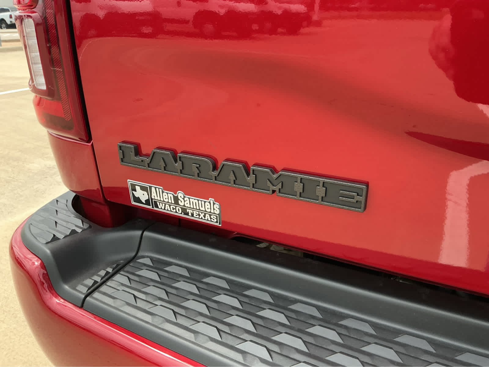 New 2026 Molten Red Pearl-Coat Exterior Paint RAM Laramie image 11