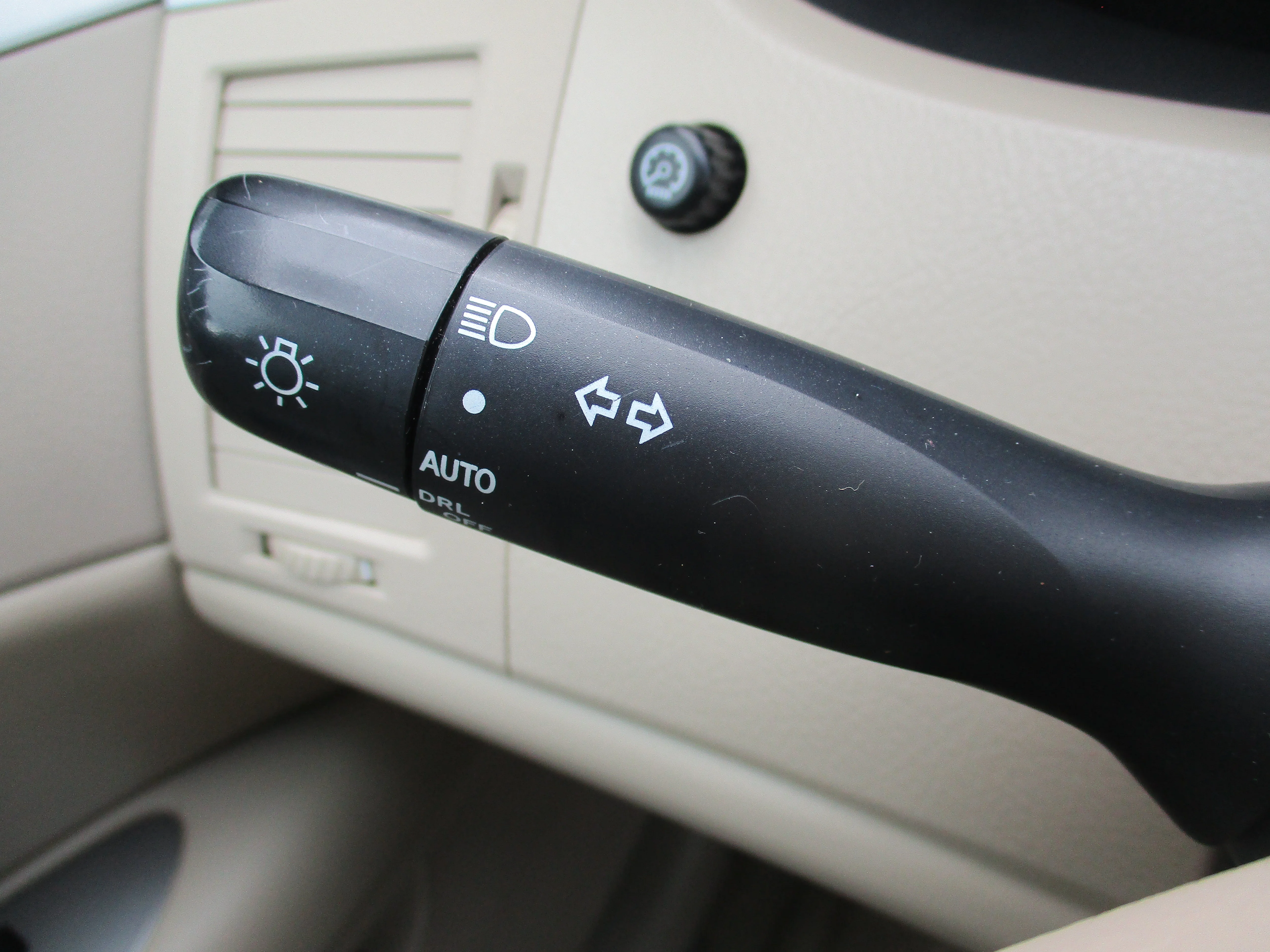 Used 2007 Beige Toyota  image 13