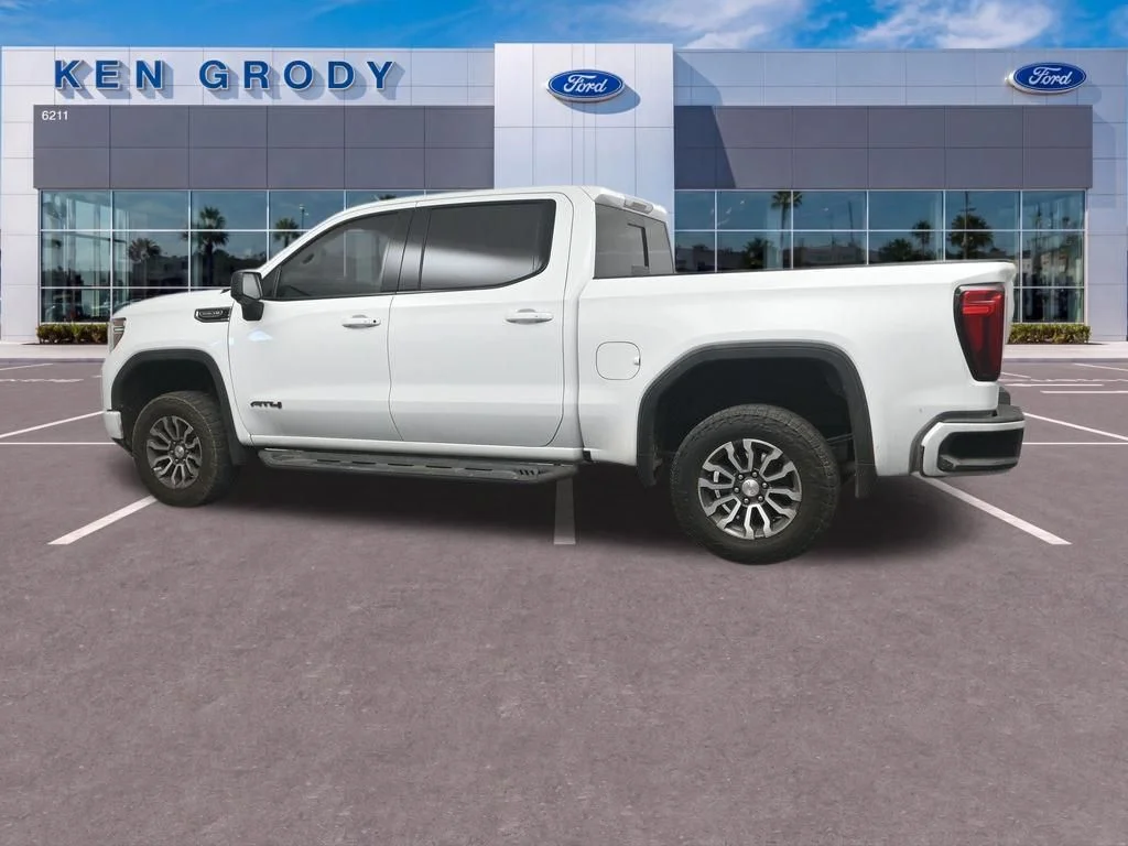 Used 2020 White GMC AT4 image 3