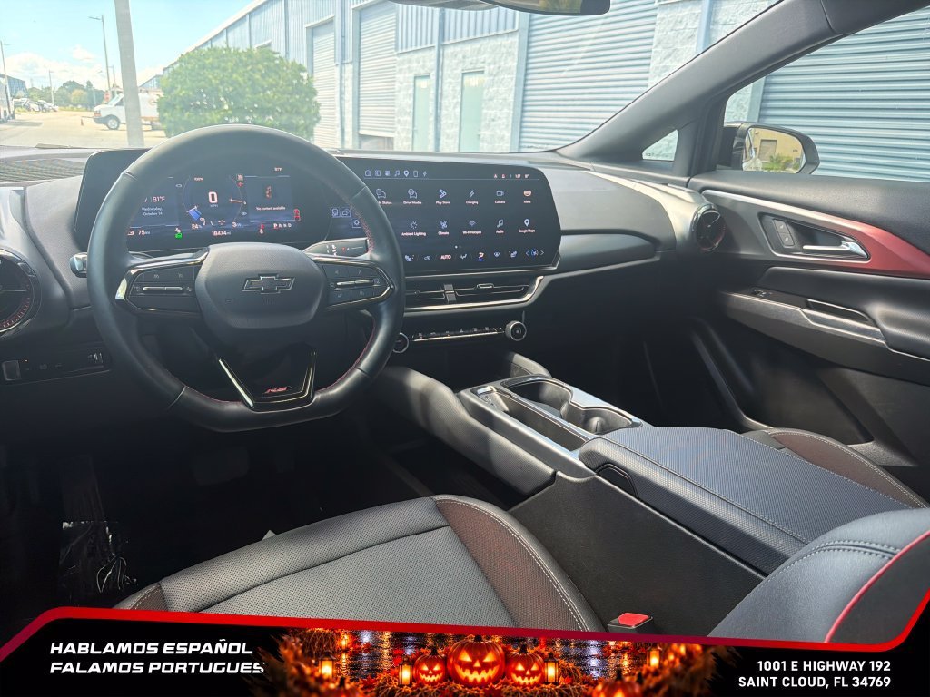 Used 2024 Summit White Chevrolet 2RS image 25