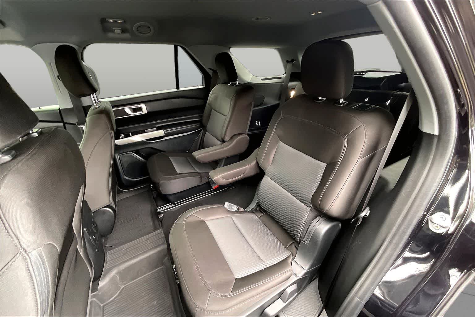 Used 2023 Agate Black Metallic Ford XLT image 25