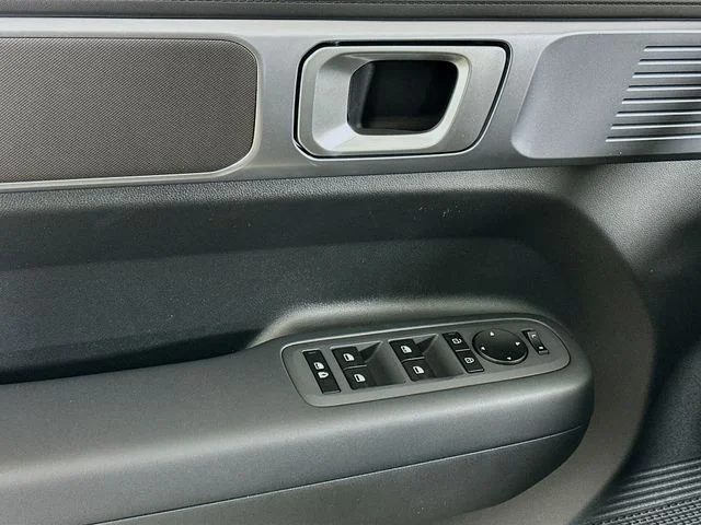 New 2026 Hyundai SANTA FE HYBRID SE
