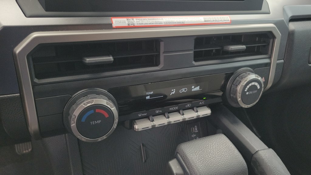 Certified Used 2025  Toyota SR5 image 15