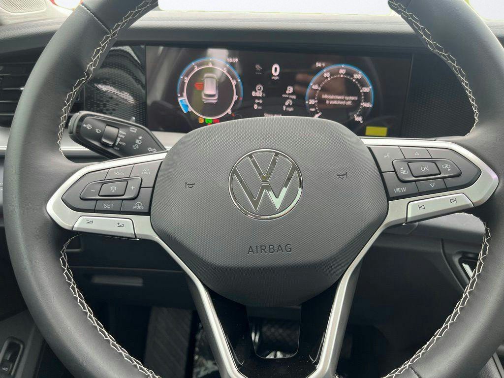 New 2026 White/off-white Volkswagen SE image 20