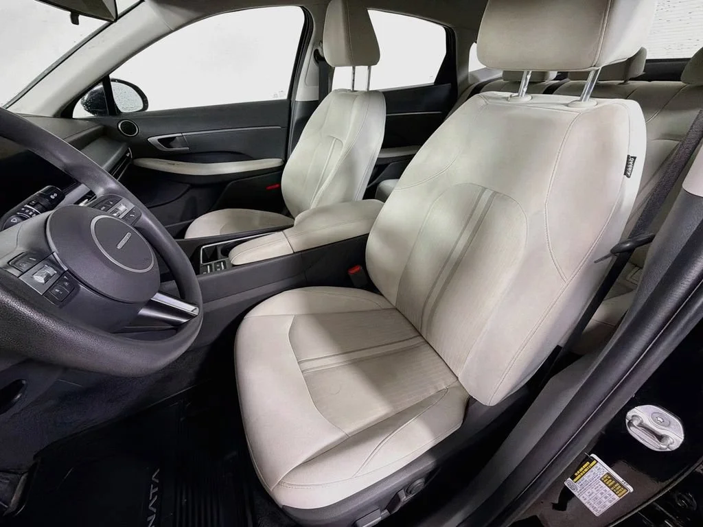 Used 2024 Black Hyundai SEL image 12
