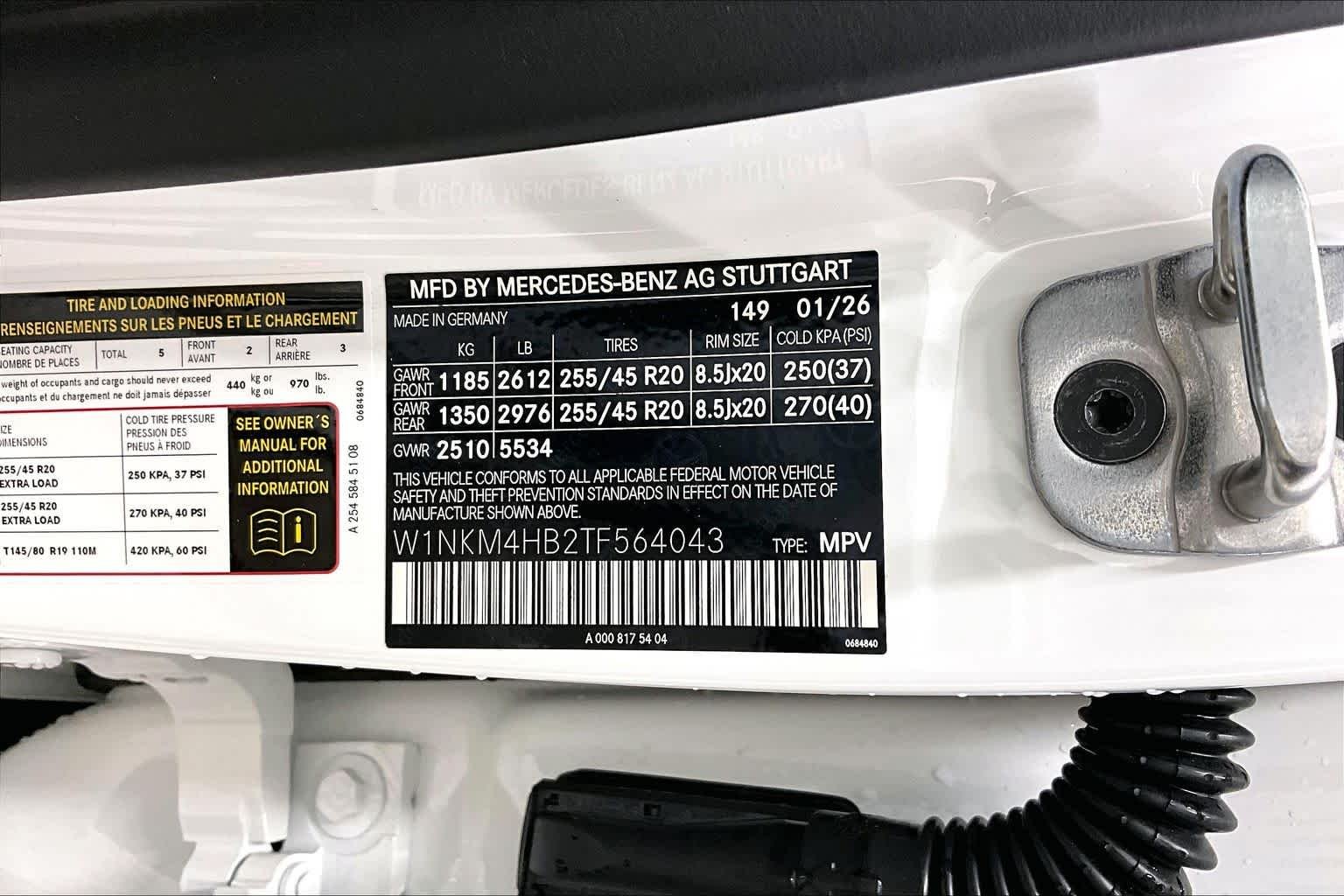 New 2026 Polar White Mercedes-Benz GLC 300 image 21