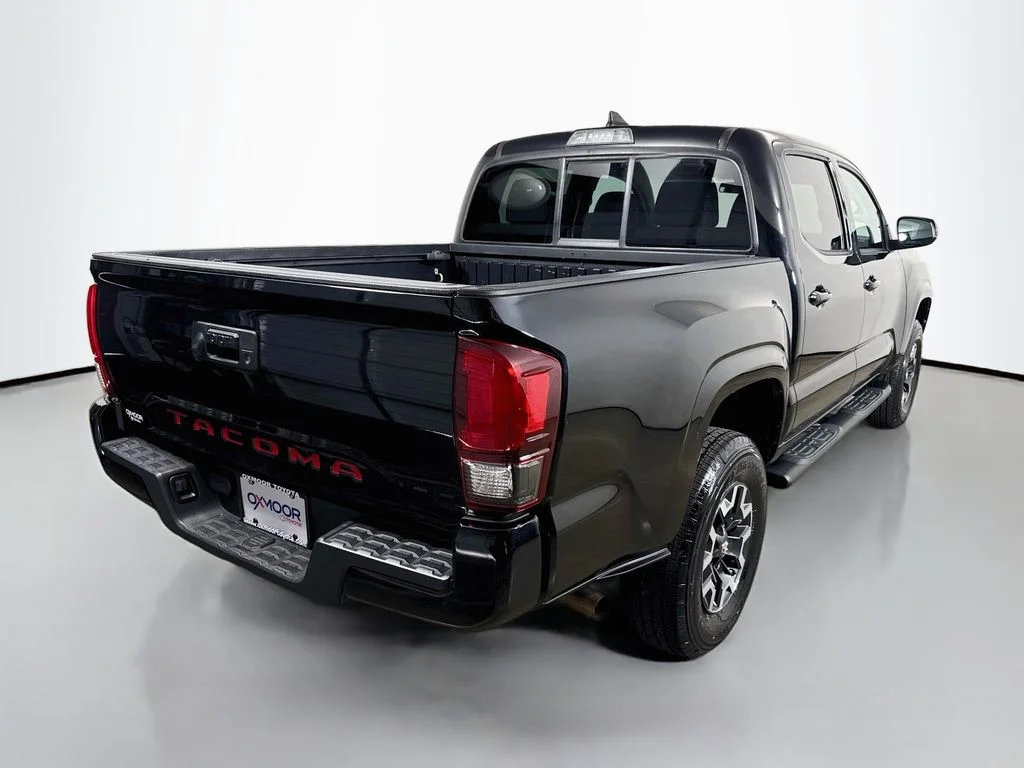 Certified Used 2019 Midnight Black Metallic Toyota SR image 7