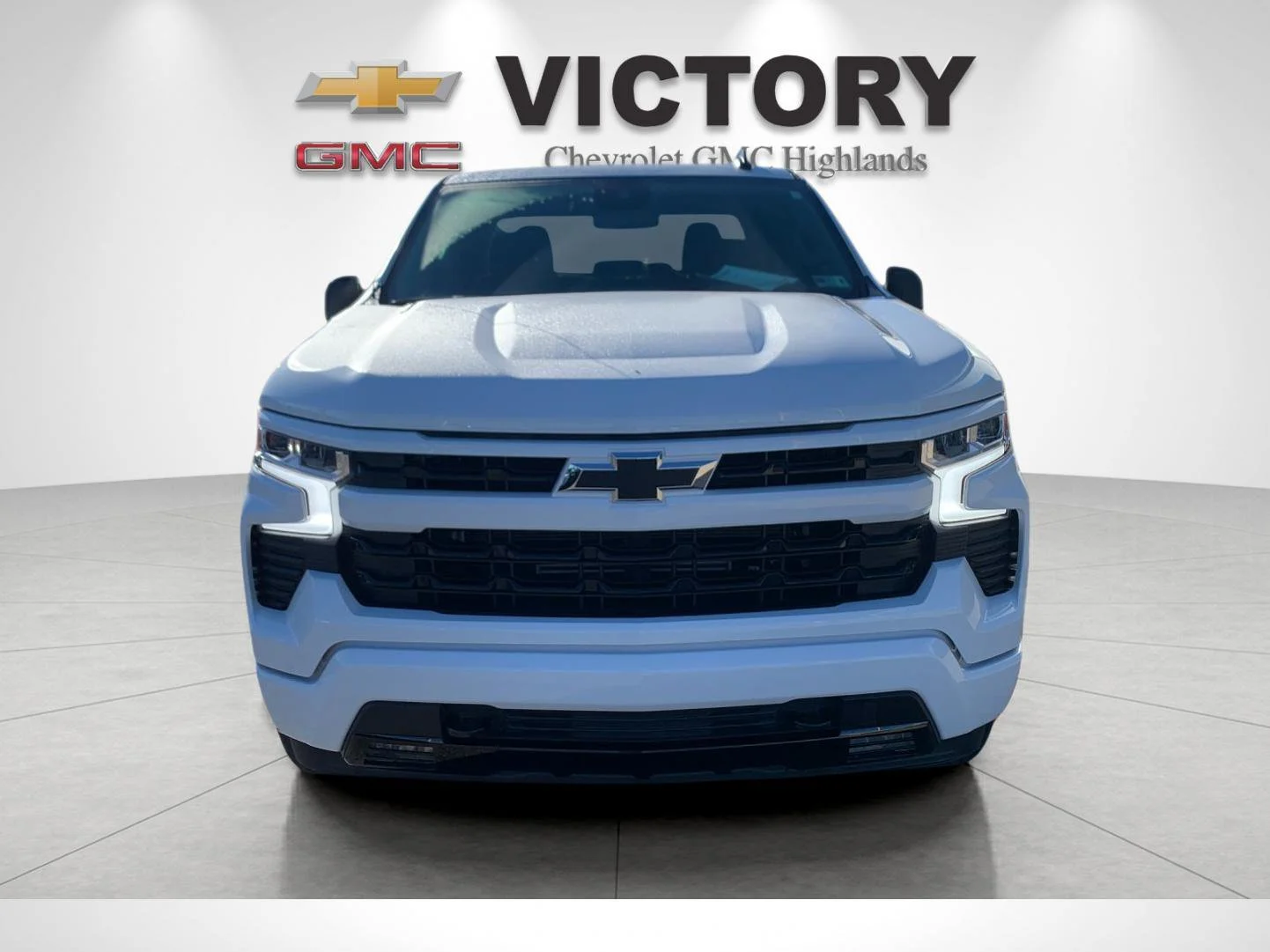 Used 2026 Summit White Chevrolet RST image 8