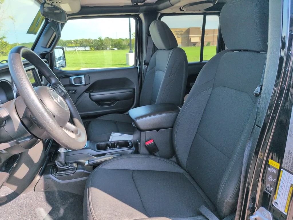 Used 2022 Black Jeep Willys image 19