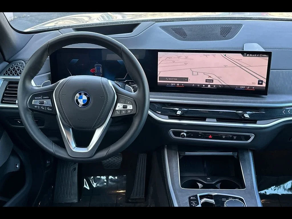 Used 2025 Gray BMW xDrive50e image 10