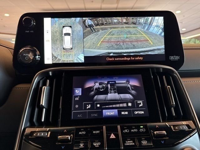 New 2026 Eminent White Pearl Lexus LX 700h LUXURY image 18