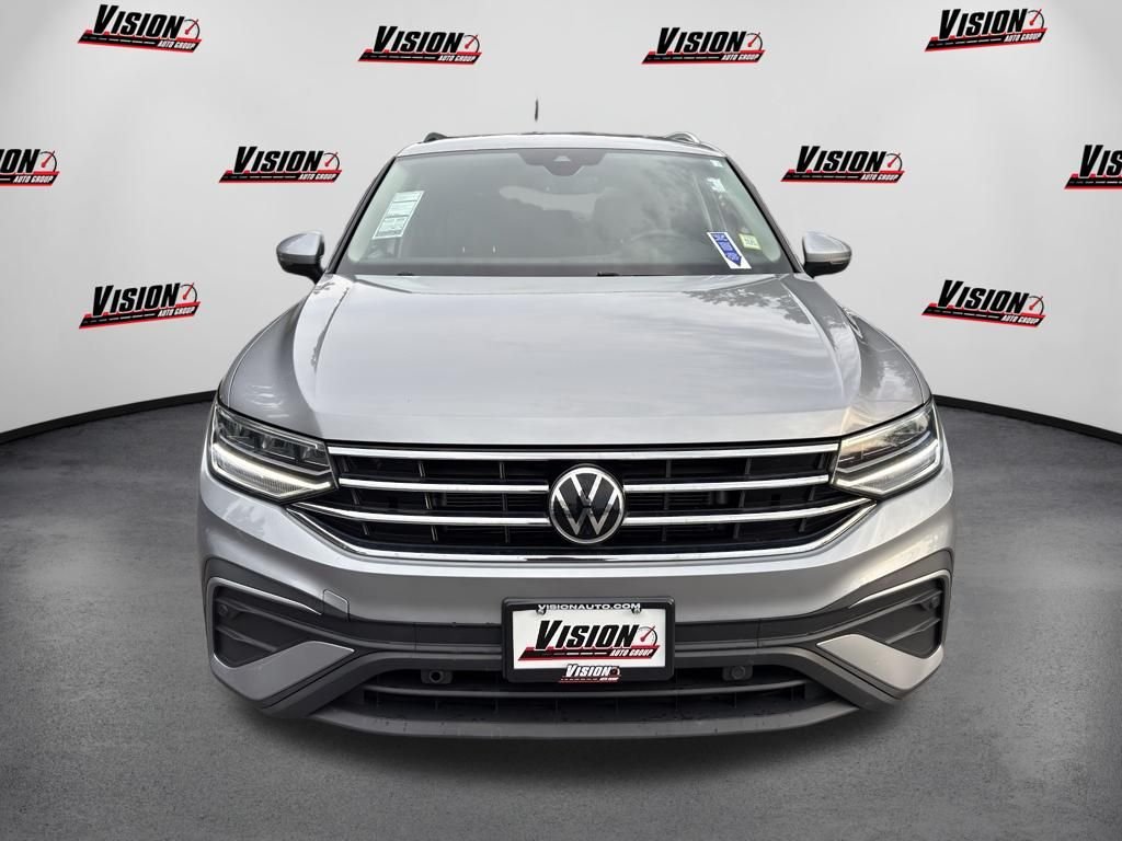 Used 2022 Gray Volkswagen 2.0T SE image 2