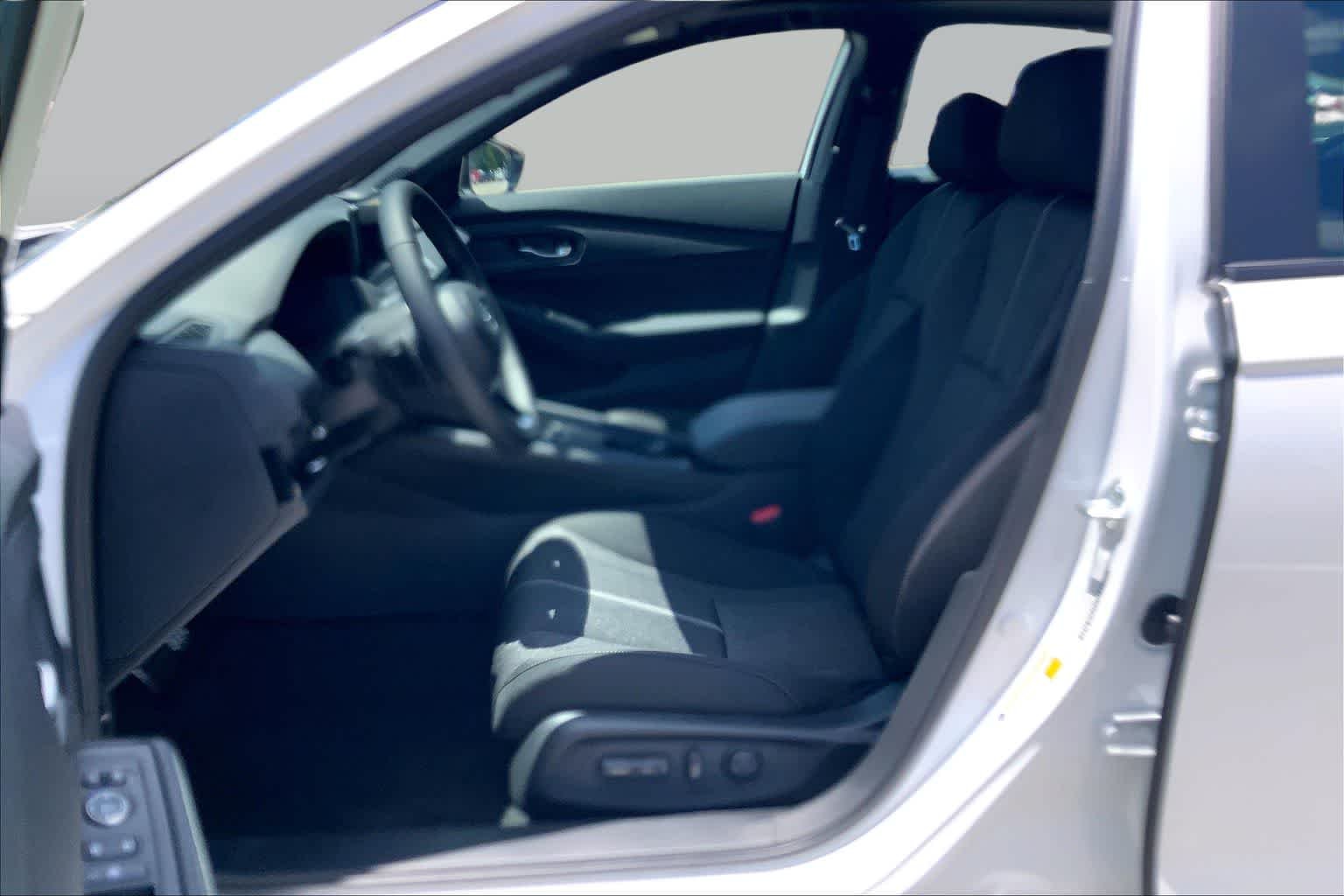 New 2026 Platinum White Pearl Honda Sport Hybrid image 9