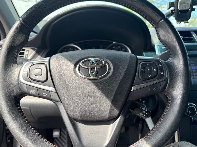 Used 2016 Gray Toyota SE image 16