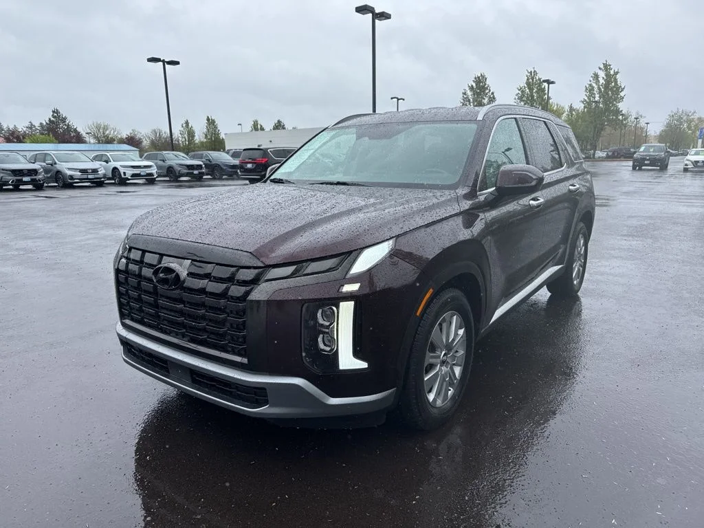 Used 2024 Sierra Burgundy Hyundai SEL image 3