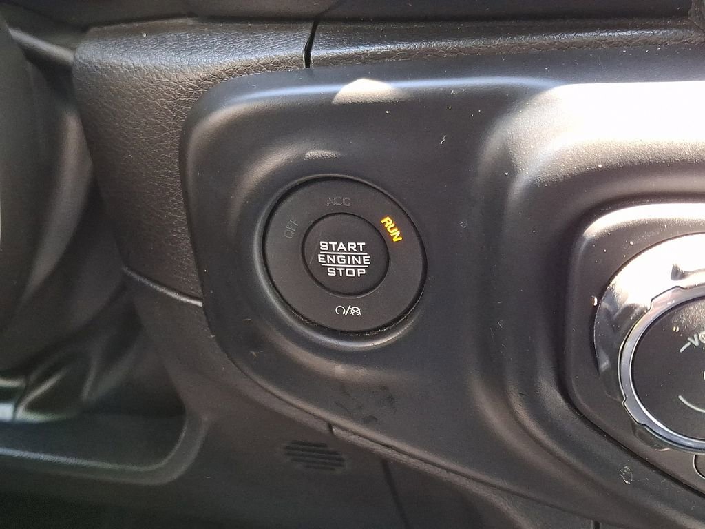 Used 2022 Black Jeep Sahara Altitude 4x4 image 23