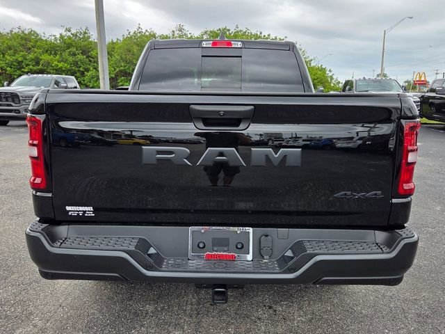 New 2026 Diamond Black Crystal Pearl-Coat Exterior Paint RAM Tradesman image 10