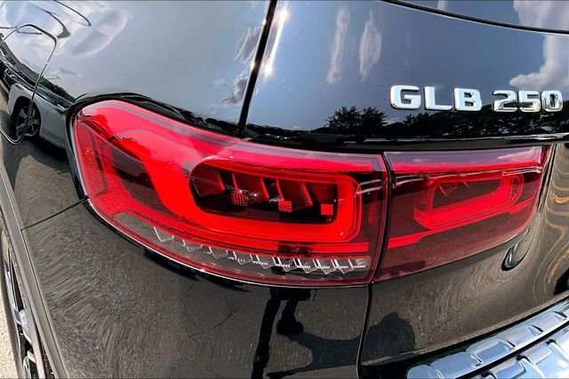 Certified Used 2023 Black Mercedes-Benz GLB 250 image 24