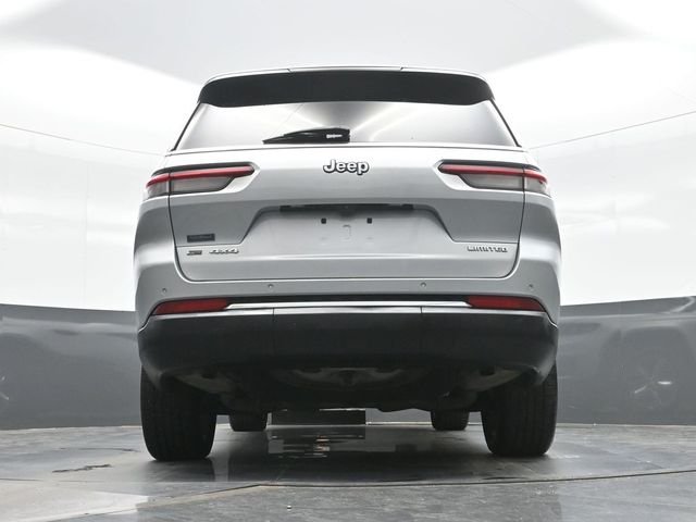 Used 2021 Silver Jeep Limited image 18