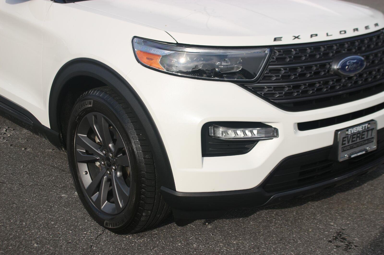 Used 2021 White Ford XLT image 9
