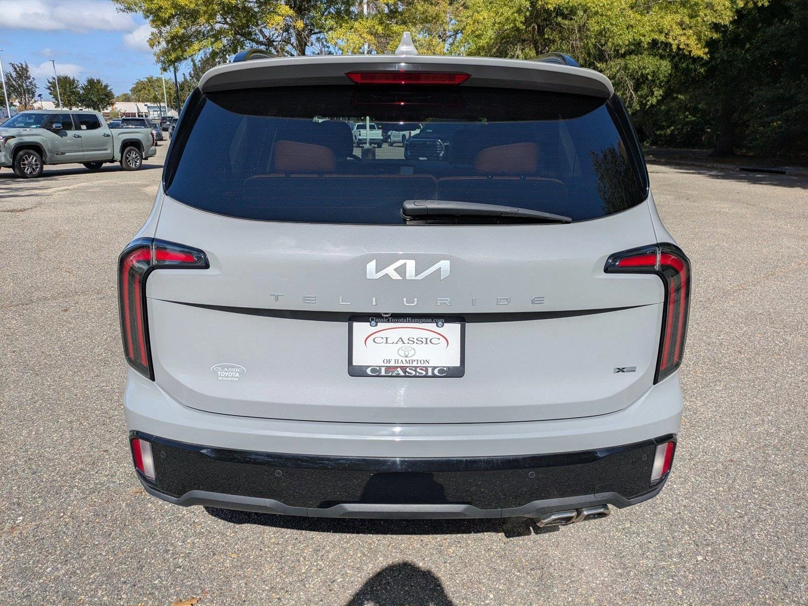 Used 2024 Wolf Gray Kia EX X-Line image 5