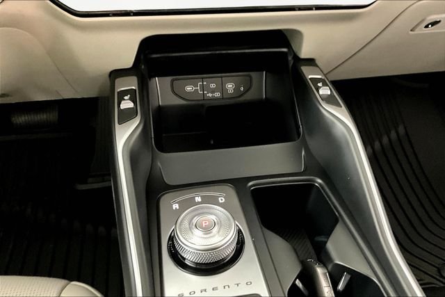 Used 2025 Beige Kia EX image 7