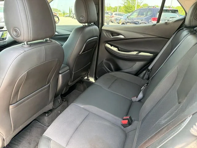 Used 2023  Buick Preferred image 21