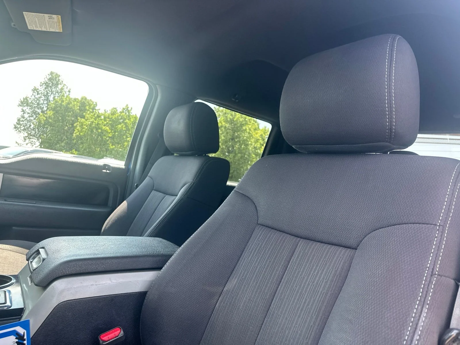 Used 2012 Blue Ford XL image 13