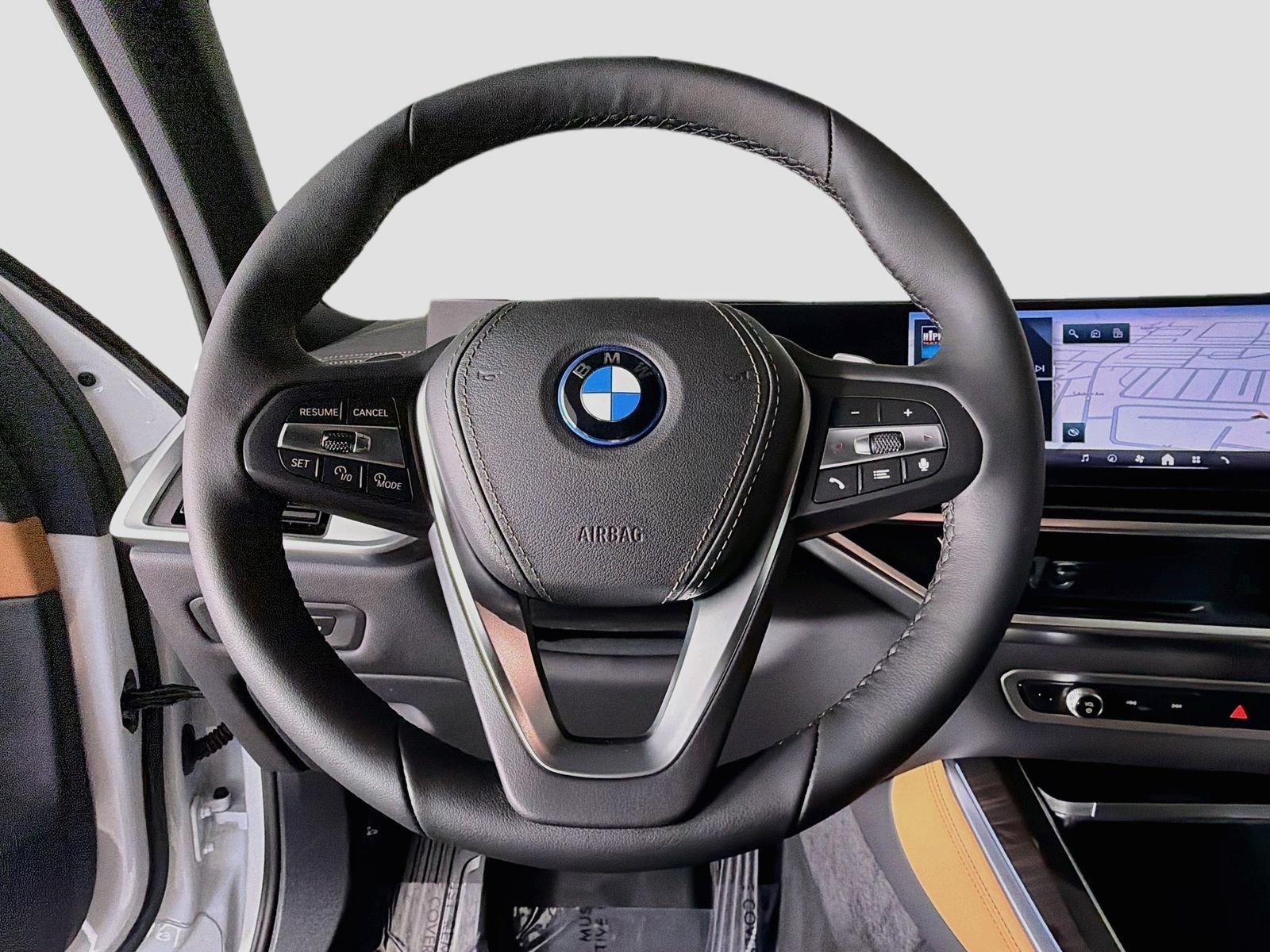 New 2026 Alpine White BMW xDrive50e image 11