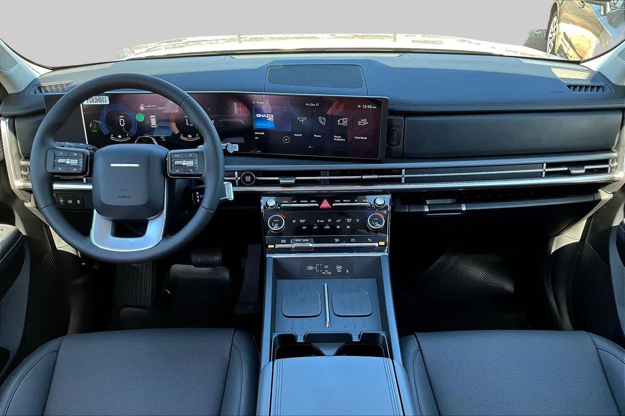 New 2026 Shimmering Silver Hyundai SEL image 5