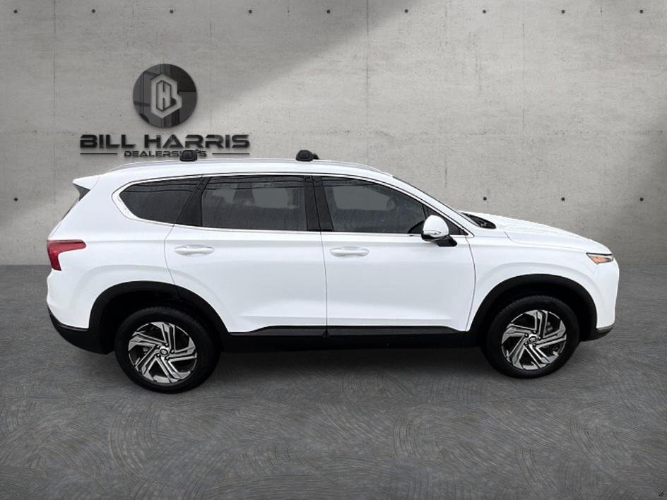 Used 2023 White Hyundai SEL image 5