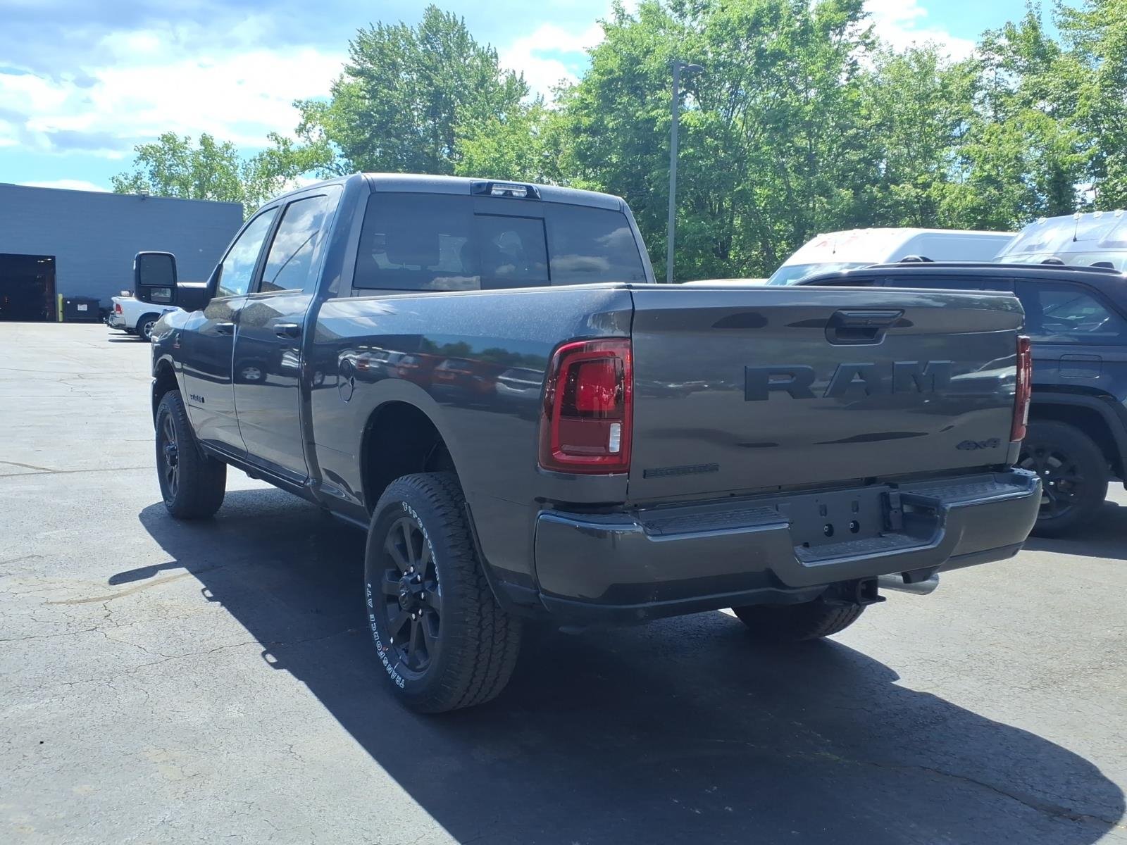 New 2026 Granite Crystal Metallic Clearcoat RAM Big Horn image 4