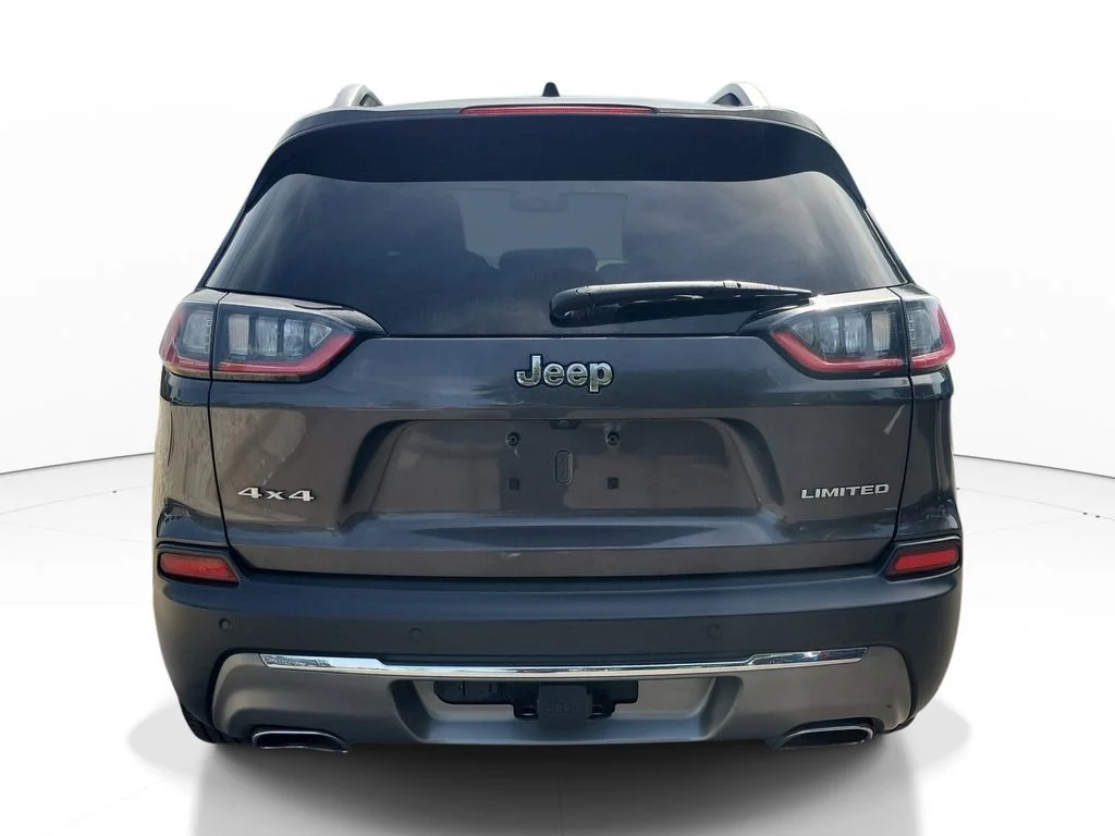 Used 2019 Gray Jeep Limited image 4
