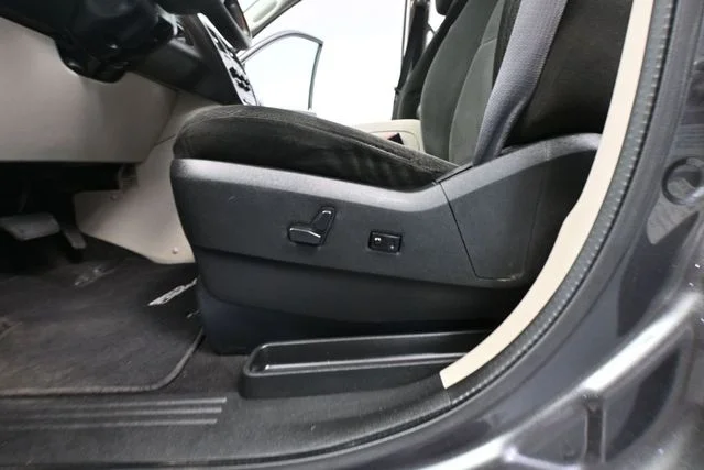 2016 Dodge Grand Caravan SXT - Photo 19