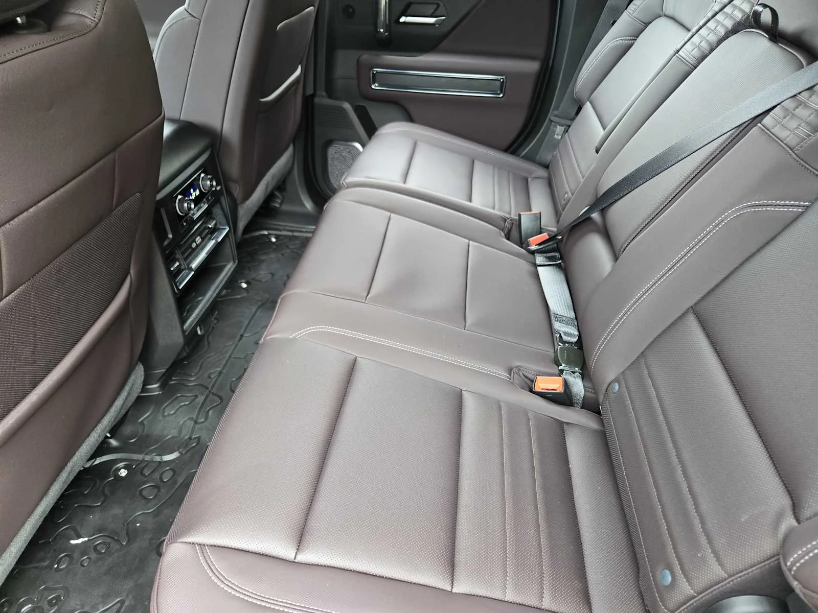 New 2026 Void Black GMC 2X image 18