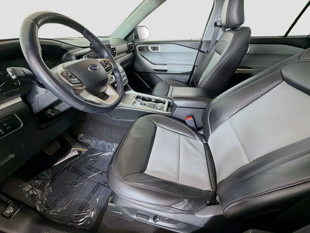 Used 2023 Blue Metallic Ford XLT image 25