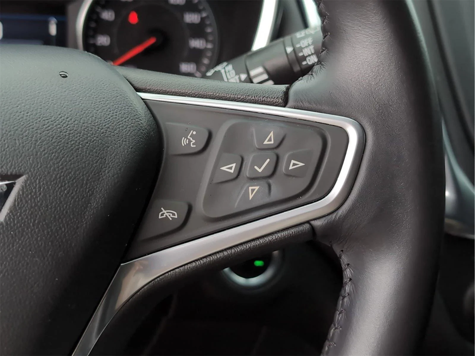 Used 2022 Iron Gray Metallic Chevrolet LT image 24