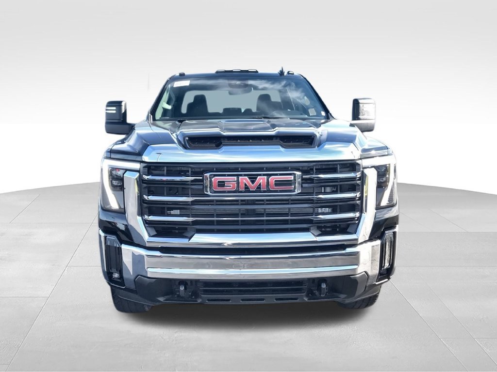 New 2026 Onyx Black GMC SLE image 3