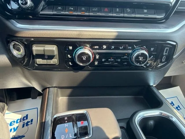 New 2026 Glacier White Tricoat GMC SLT image 40
