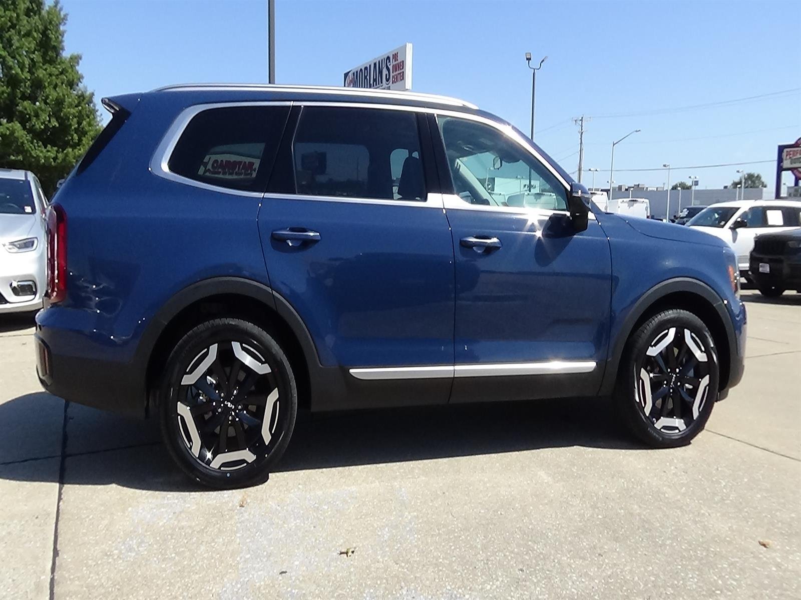 Used 2025 Midnight Lake Blue (mlb) Kia S image 6