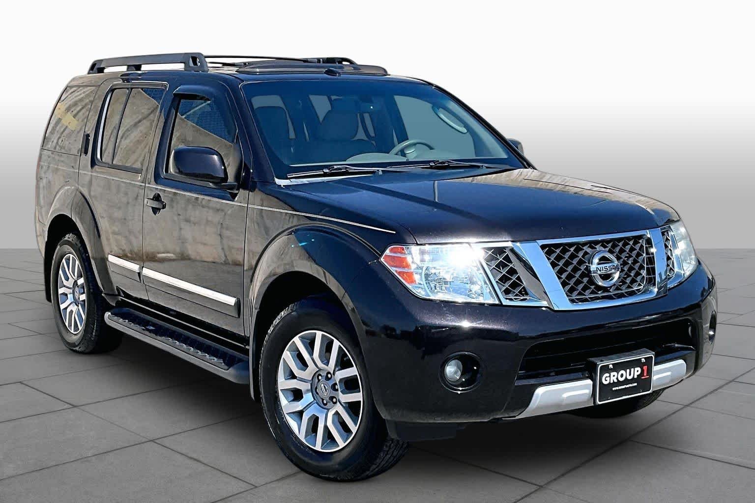 Pre-Owned 2012 Nissan Pathfinder LE