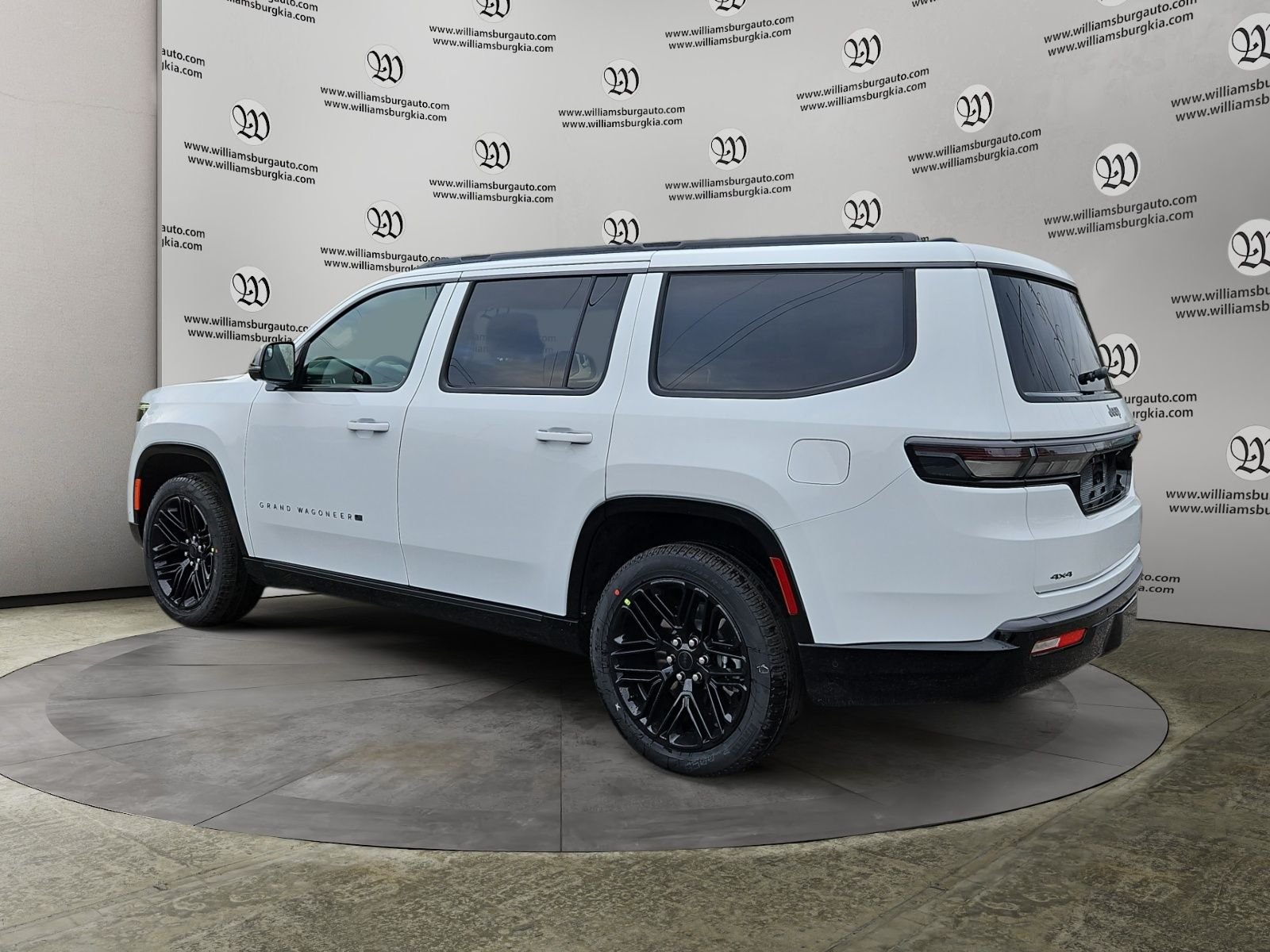 New 2026 Bright White Clear-Coat Exterior Paint Jeep Limited Reserve image 3