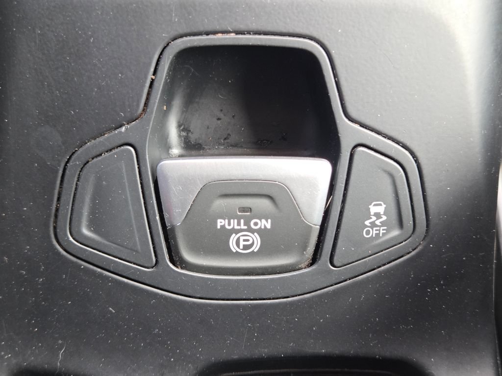 Used 2018 Jetset Blue Jeep Sport image 9